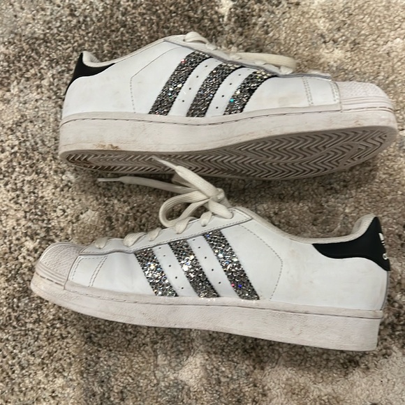 White adidas sneakers - Picture 3 of 5
